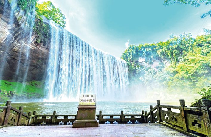 平湖潮涌绘就文旅发展新篇章 ——万州区创新构建“四大场景”打造巴蜀文旅走廊重要节点