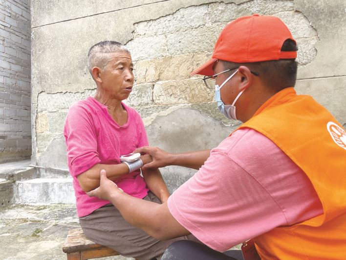  “上门服务”解需 “暖心守护”到家