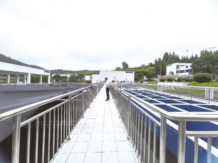  万州区大力推进农村饮水质量专项行动  把好水质关让群众喝好水