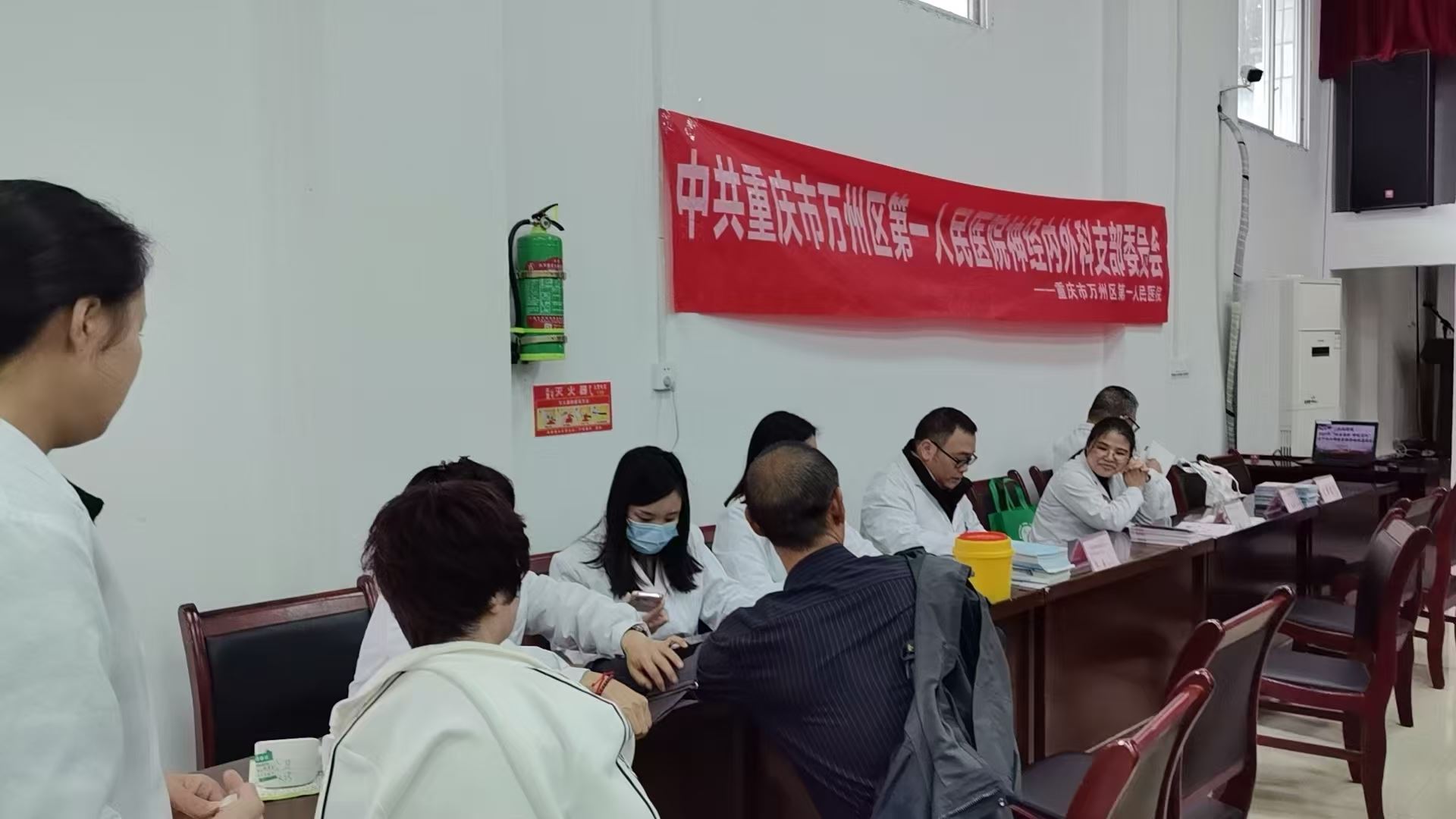  心系桑榆 情暖重阳 天城街道举行老干部荣退仪式