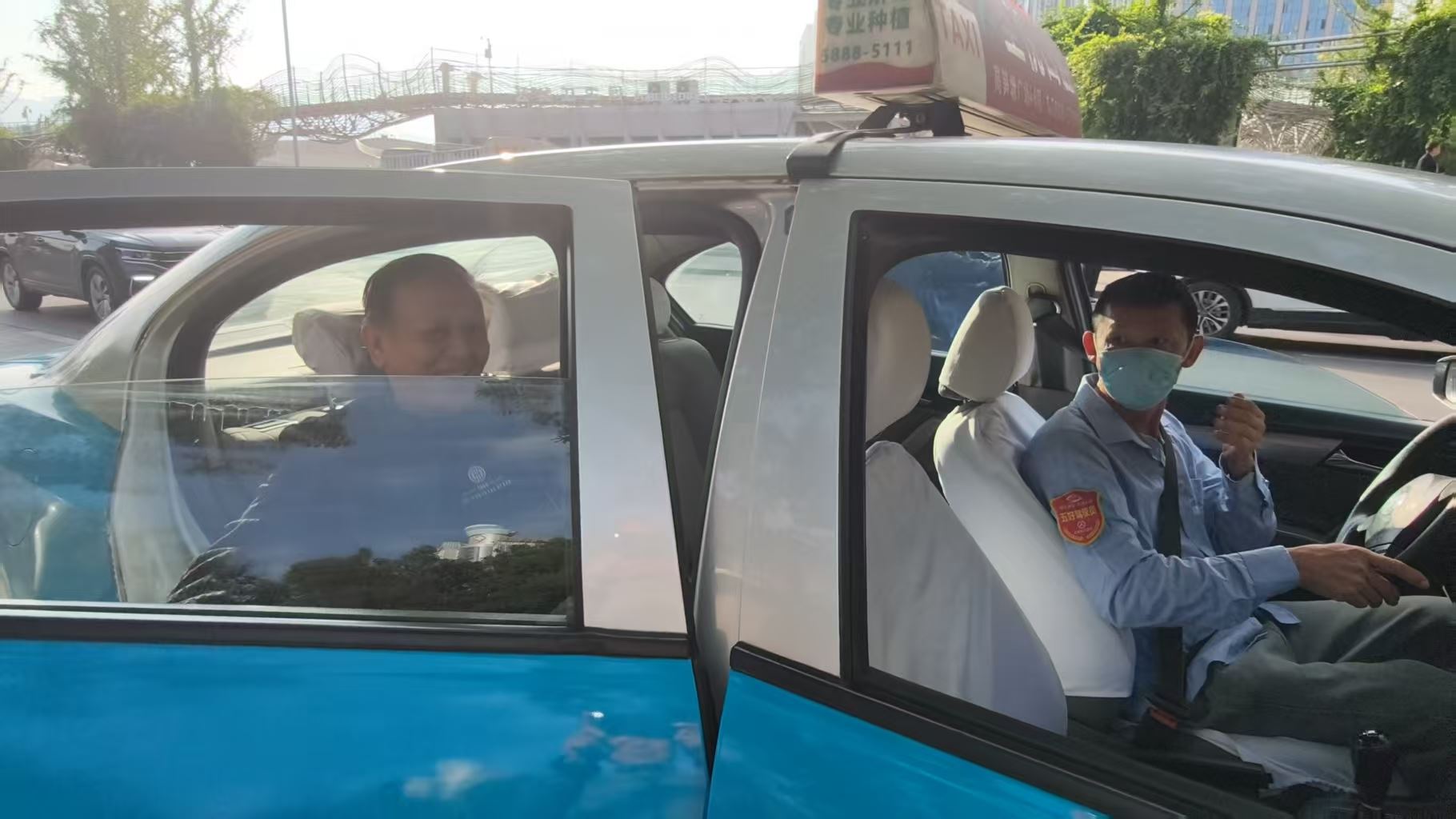  情暖重阳！万州1200余辆出租车为老人开启免单模式