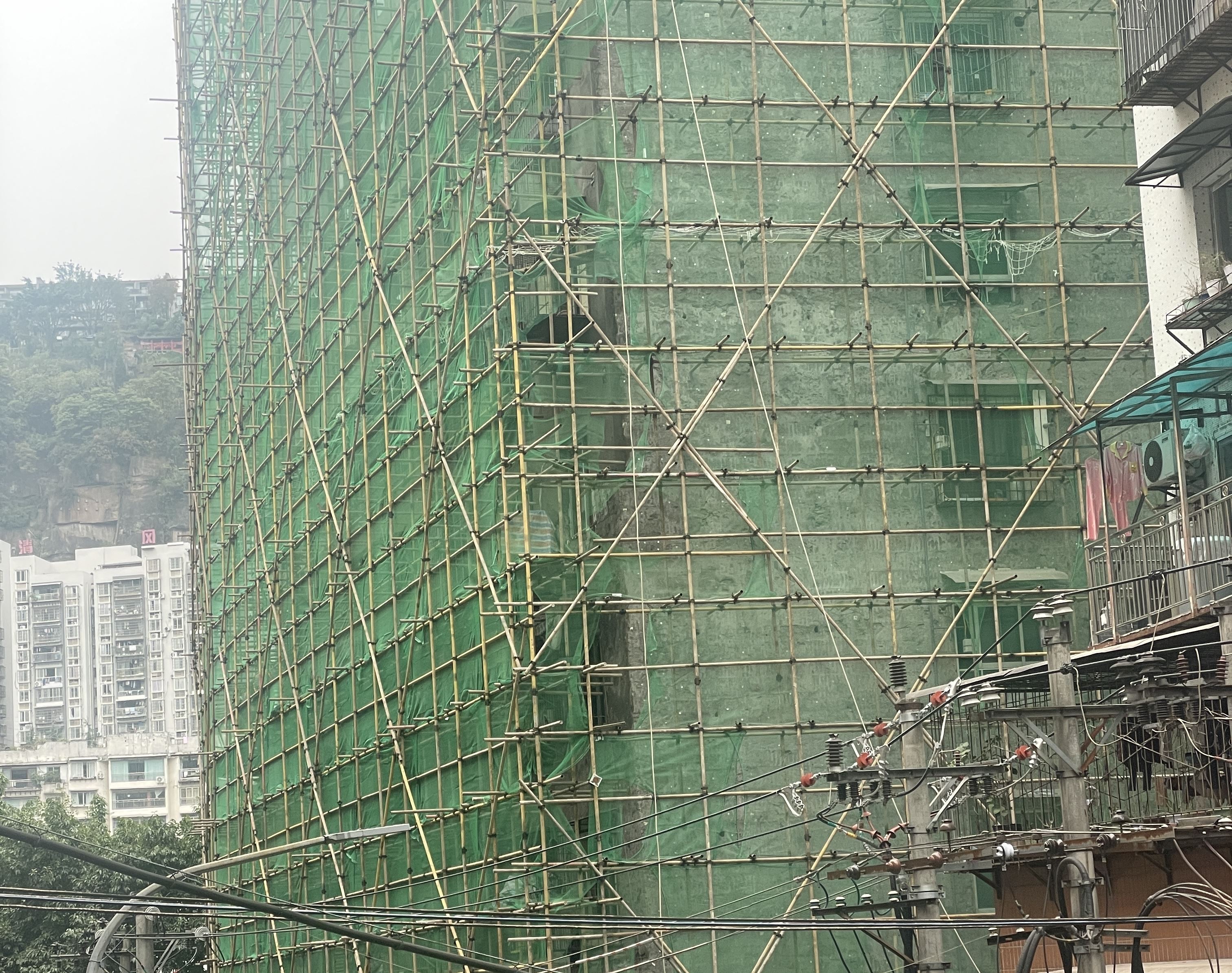  牌楼街道：老楼栋蝶变新生 居民共绘文明风