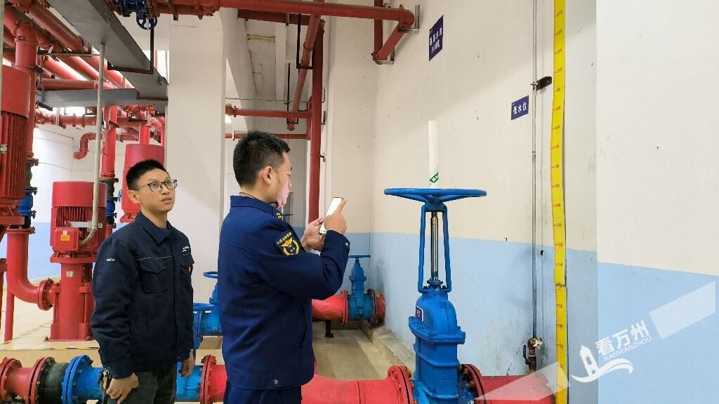 筑牢“防火墙” 万州全面排查高层建筑与在建工地火灾隐患