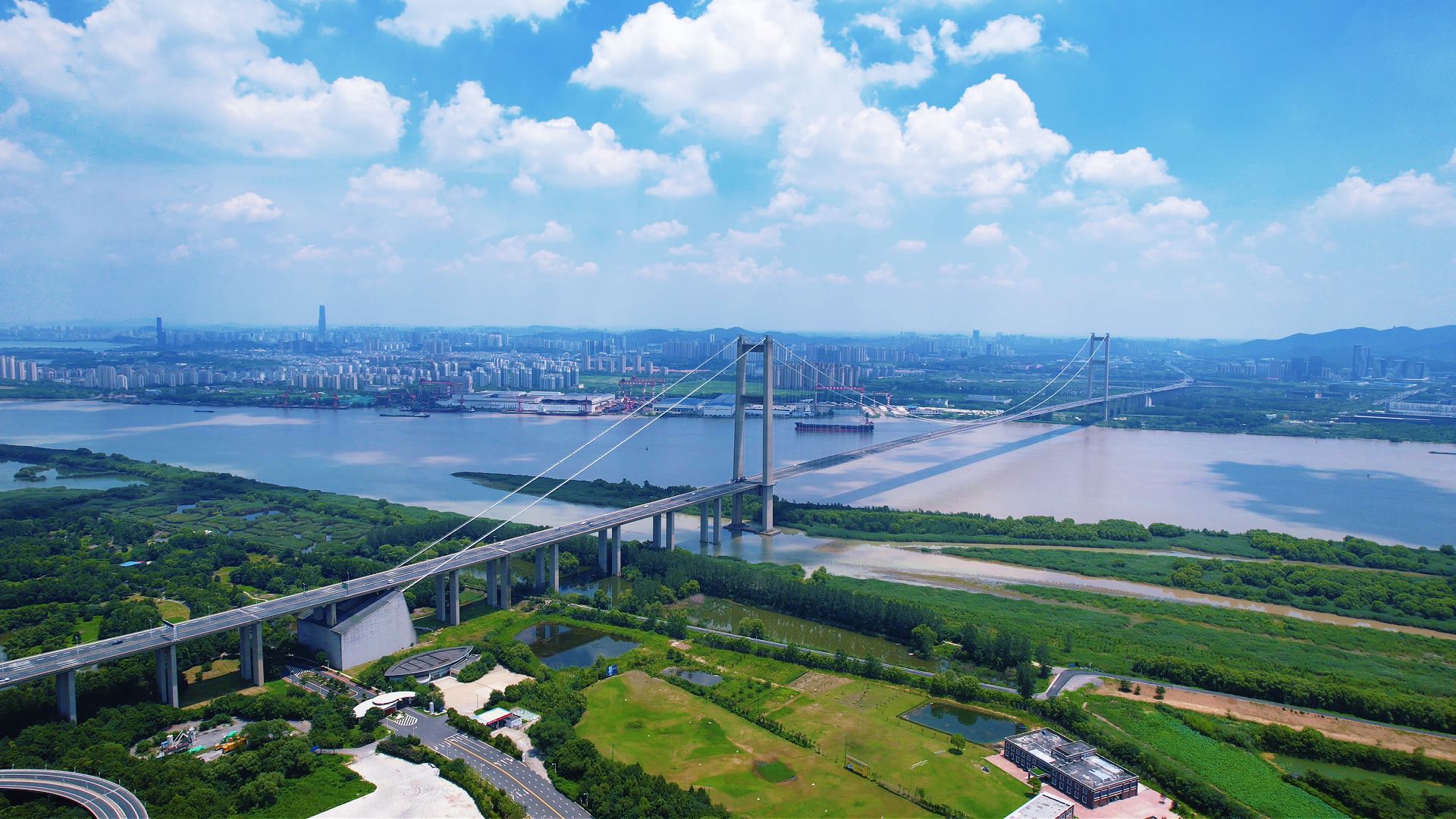  世业村  大江叠长卷 绿水润乡愁