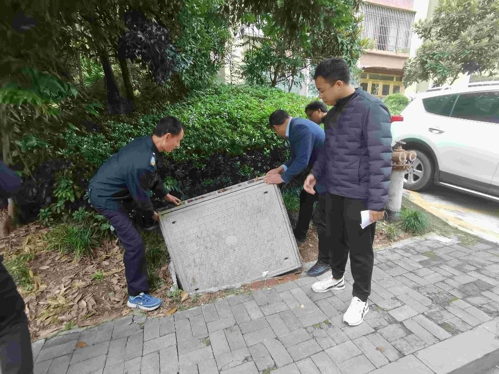  不再“哐当”响！万州2407个问题井盖全整改