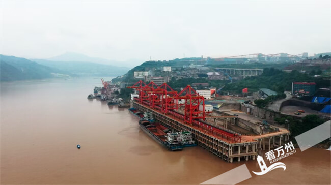 今年万州区港口货物吞吐量突破4000万吨