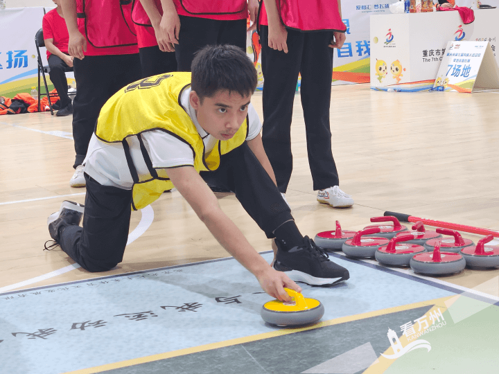 8年3冠！他们在冰壶赛道凿刻生命之光