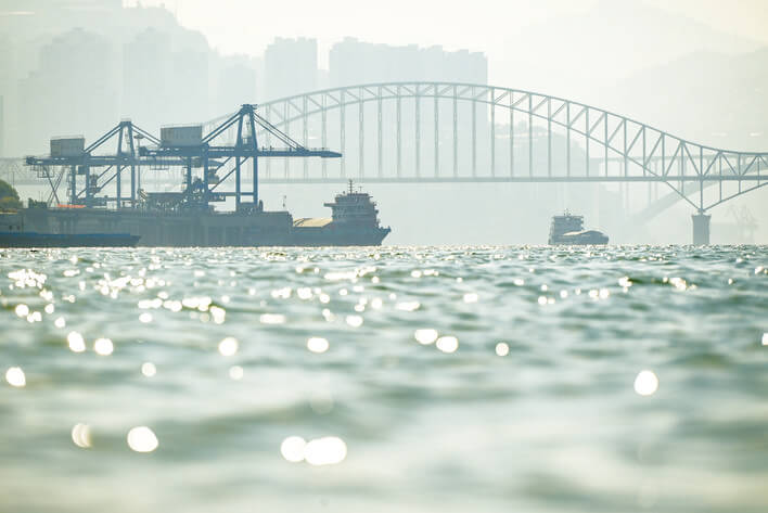 平湖水涨景更美